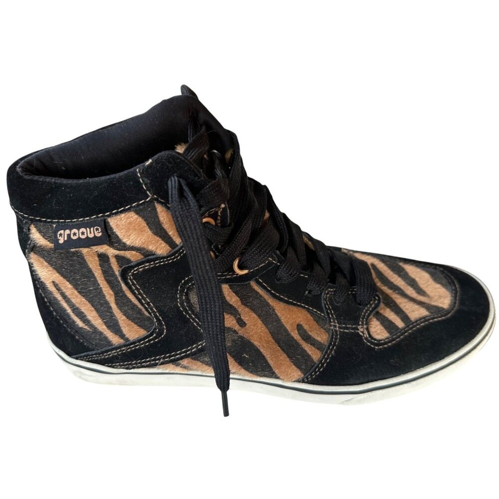 Women's Groove Brand High Top Fashion Sneakers Zebra Pattern Size 9 (READ)